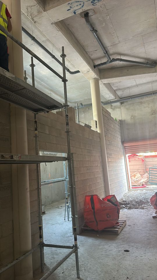 CLICHY CONSTRUCTION D UN BATIMENT COMMERCIALE ADN BTP NICE ET ALPES MARITIMES (17)