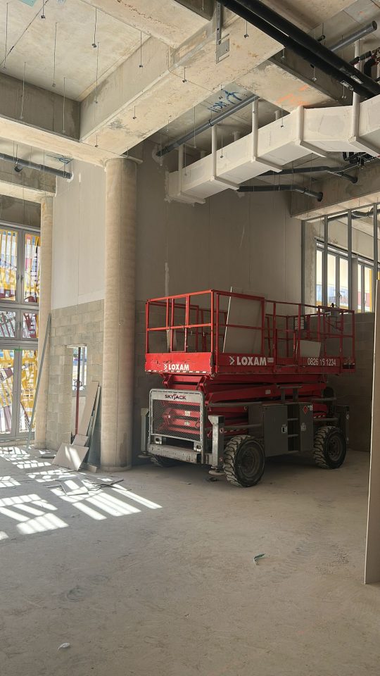 CLICHY CONSTRUCTION D UN BATIMENT COMMERCIALE ADN BTP NICE ET ALPES MARITIMES (19)