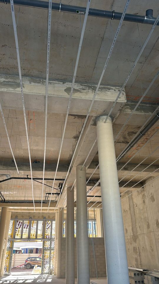 CLICHY CONSTRUCTION D UN BATIMENT COMMERCIALE ADN BTP NICE ET ALPES MARITIMES (23)