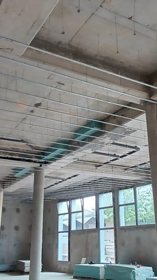 CLICHY CONSTRUCTION D UN BATIMENT COMMERCIALE ADN BTP NICE ET ALPES MARITIMES (25)