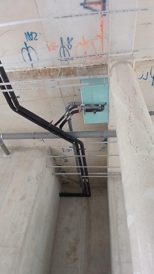 CLICHY CONSTRUCTION D UN BATIMENT COMMERCIALE ADN BTP NICE ET ALPES MARITIMES (27)