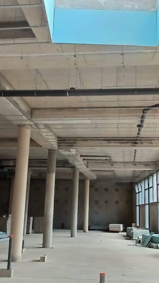 CLICHY CONSTRUCTION D UN BATIMENT COMMERCIALE ADN BTP NICE ET ALPES MARITIMES (31)