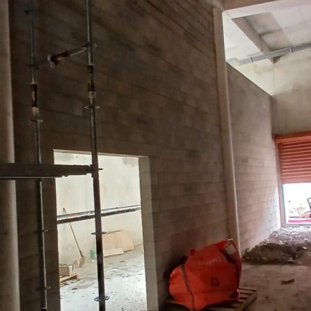 CLICHY CONSTRUCTION D UN BATIMENT COMMERCIALE ADN BTP NICE ET ALPES MARITIMES (33)