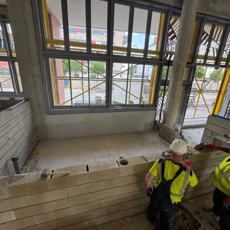 CLICHY CONSTRUCTION D UN BATIMENT COMMERCIALE ADN BTP NICE ET ALPES MARITIMES (39)