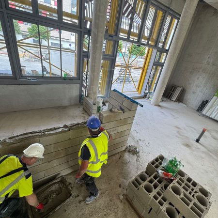 CLICHY CONSTRUCTION D UN BATIMENT COMMERCIALE ADN BTP NICE ET ALPES MARITIMES (47)