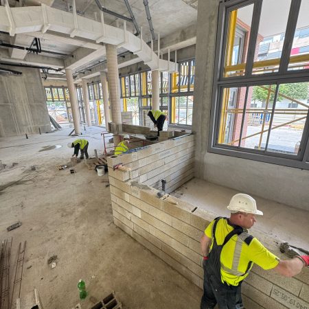 CLICHY CONSTRUCTION D UN BATIMENT COMMERCIALE ADN BTP NICE ET ALPES MARITIMES (50)