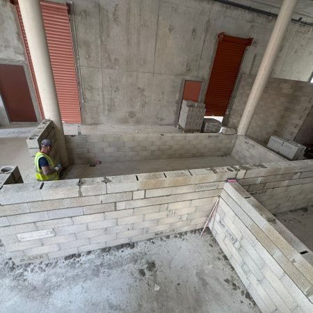 CLICHY CONSTRUCTION D UN BATIMENT COMMERCIALE ADN BTP NICE ET ALPES MARITIMES (53)