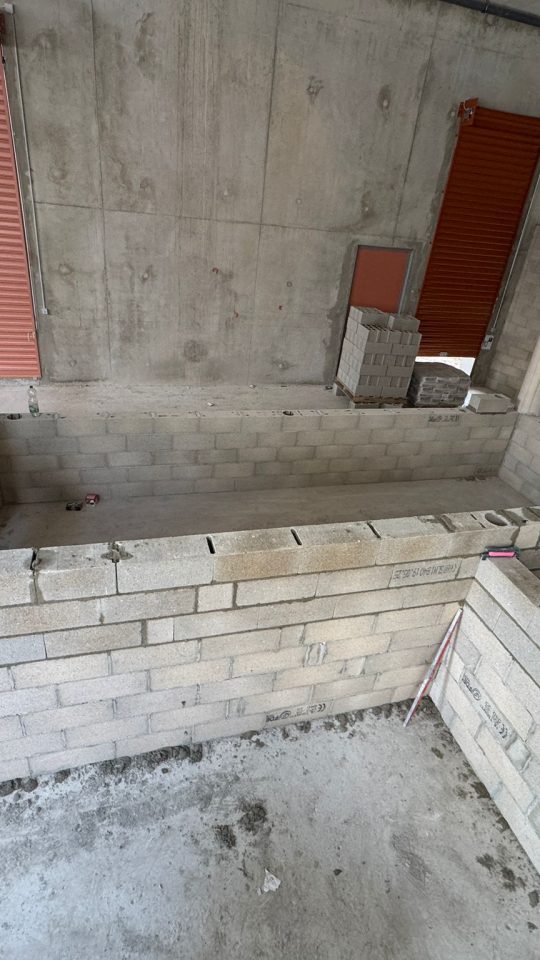 CLICHY CONSTRUCTION D UN BATIMENT COMMERCIALE ADN BTP NICE ET ALPES MARITIMES (53)