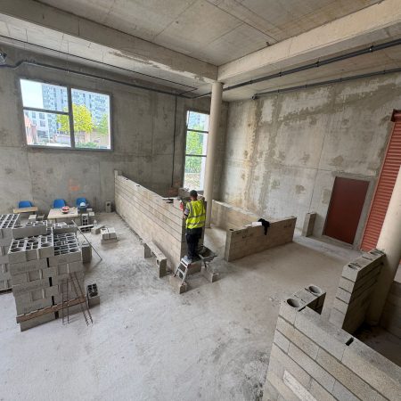 CLICHY CONSTRUCTION D UN BATIMENT COMMERCIALE ADN BTP NICE ET ALPES MARITIMES (54)