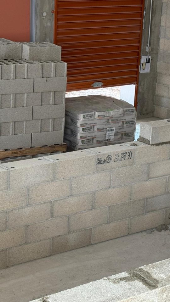 CLICHY CONSTRUCTION D UN BATIMENT COMMERCIALE ADN BTP NICE ET ALPES MARITIMES (56)