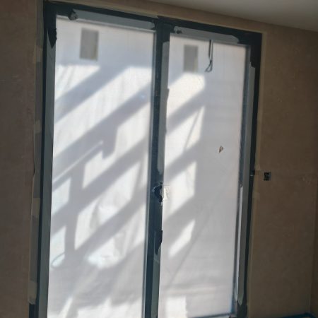 LA FARGES - PROJETS RENOVATION CONSTRUCTION D UNE TERRASSE EN PORTE A FAUX ET RENOVATION GLOBALE INTERIEURES A NICE MENUISERIE HUISSERIE ALU PORTE FENETRE