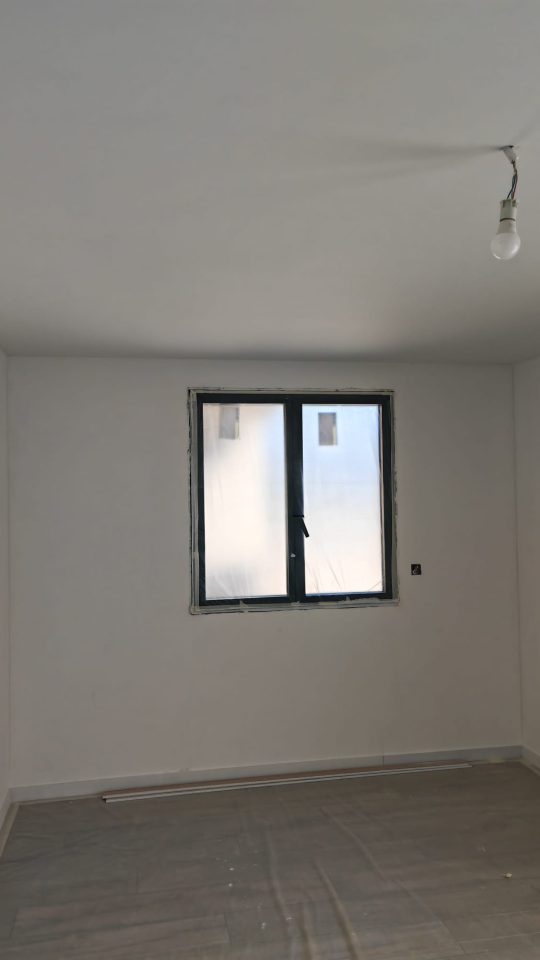 LA FARGES - PROJETS RENOVATION CONSTRUCTION D UNE TERRASSE EN PORTE A FAUX ET RENOVATION GLOBALE INTERIEURES A NICE MENUISERIE HUISSERIE ALU