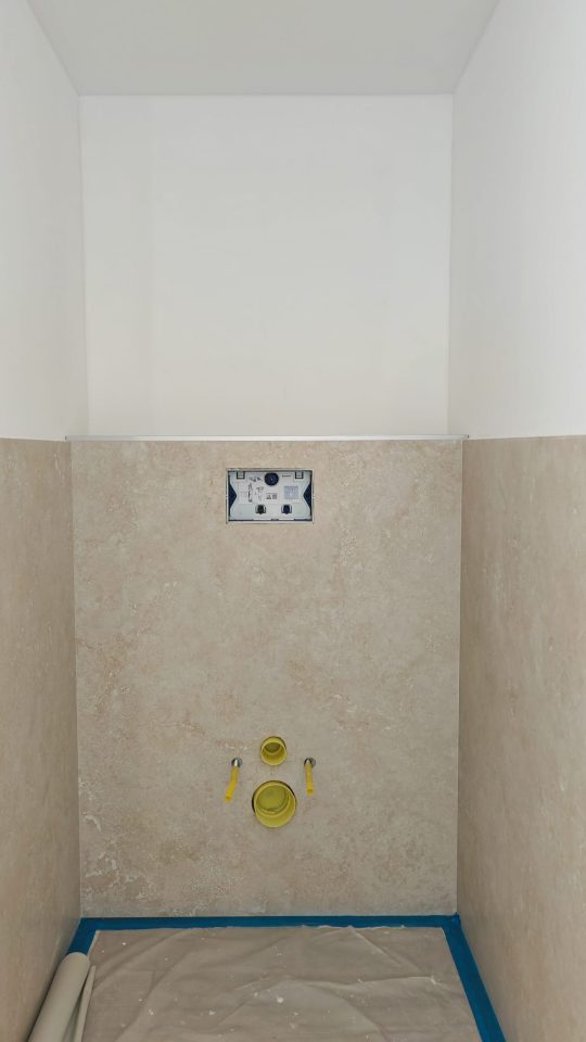 LA FARGES - PROJETS RENOVATION CONSTRUCTION D UNE TERRASSE EN PORTE A FAUX ET RENOVATION GLOBALE INTERIEURES A NICE SANITAIRE TOILETTE